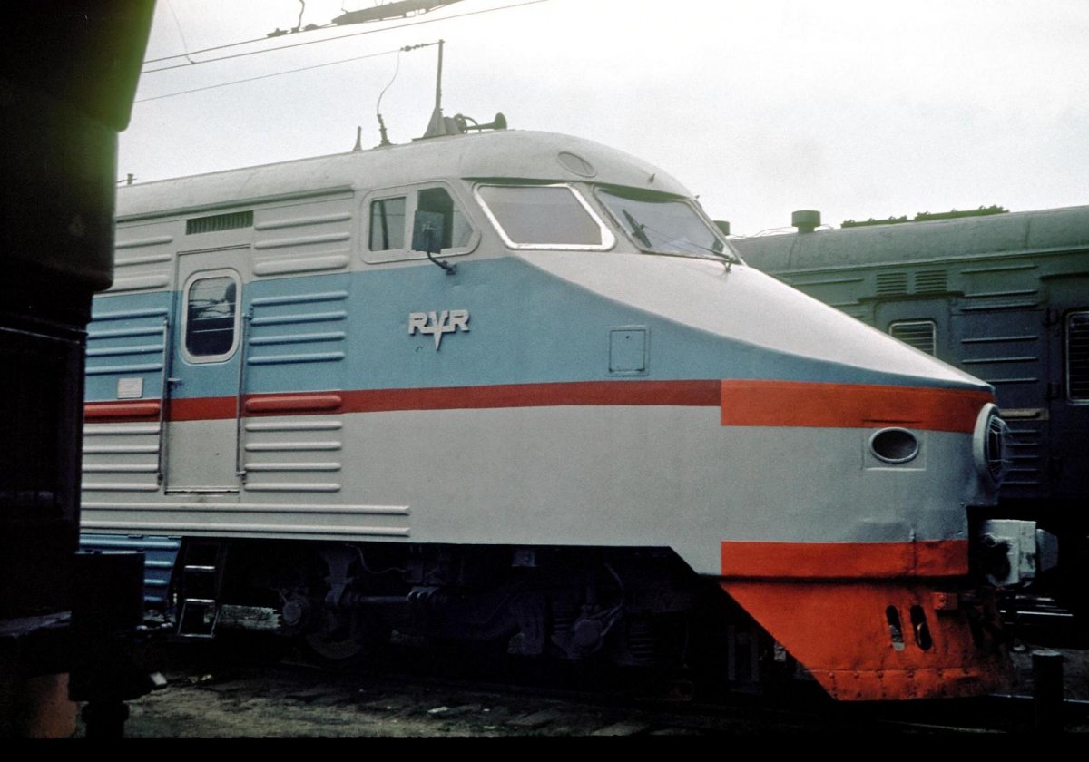 ЭР200