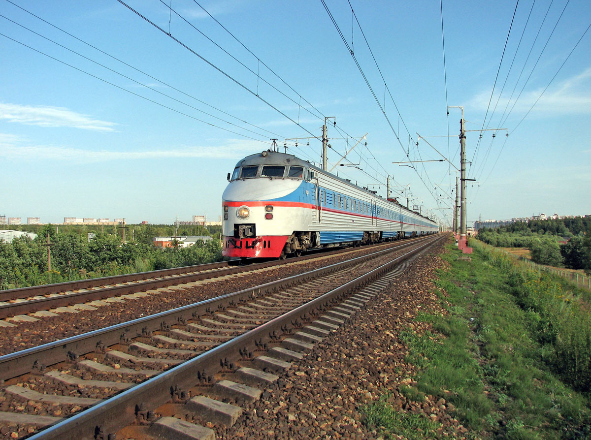 ЭР200