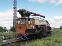 4-032