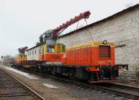 4-795