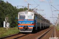 9-4052