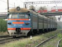 2-944
